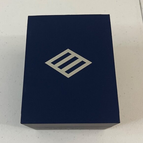 Joseph Abboud Silver-Tone White Dial Mens Watch In Original Box, New - Picture 4 of 13